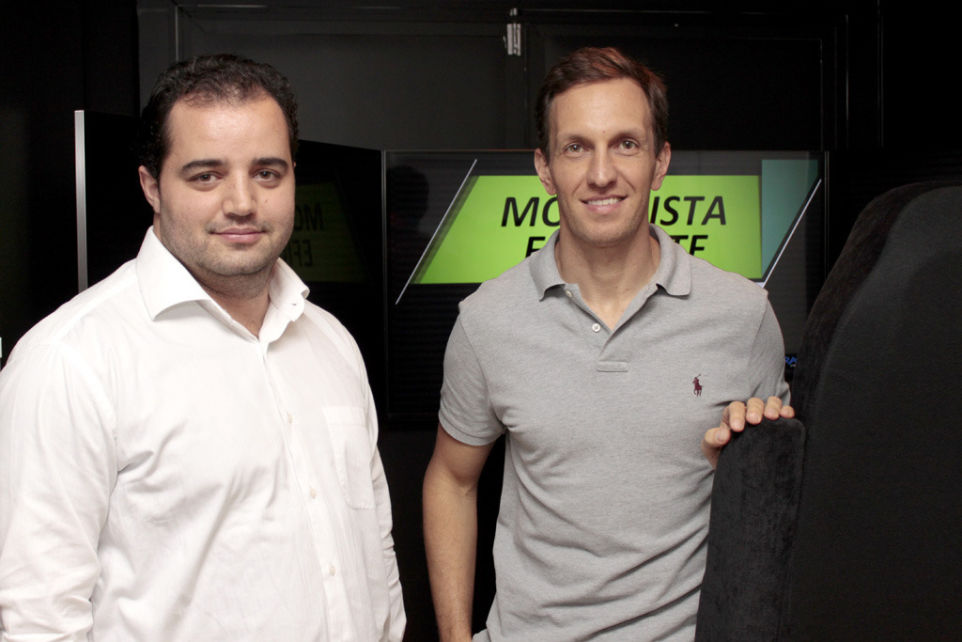 Luciano Burti ( direita),  diretor da Navig, empresa especializada em treinamentos para motoristas