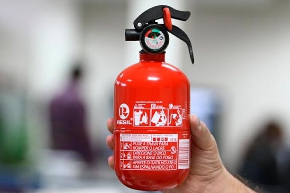 Novos extintores de incndio para veculos sero exigidos a partir de 1 de janeiro de 2015 