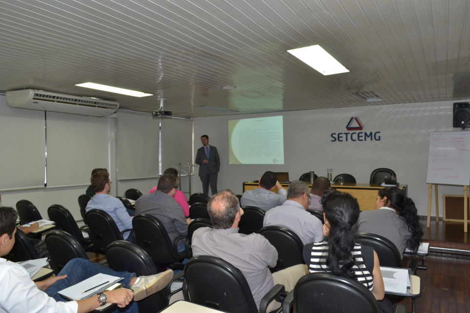 Desonerao da folha de pagamentos  tema de treinamento do Setcemg