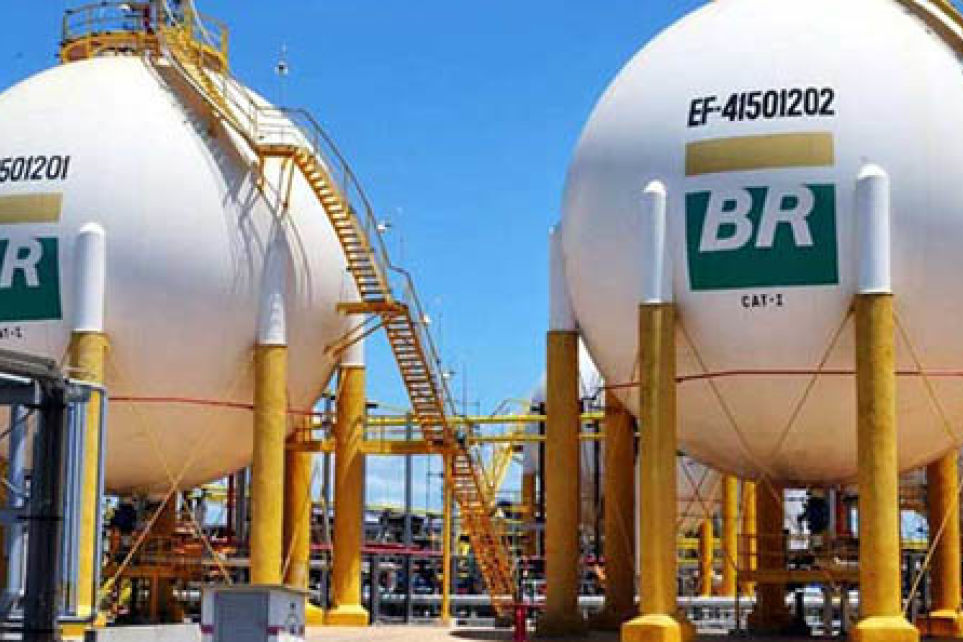 Petrobras anuncia mudanas na divulgao do preo da gasolina e do diesel