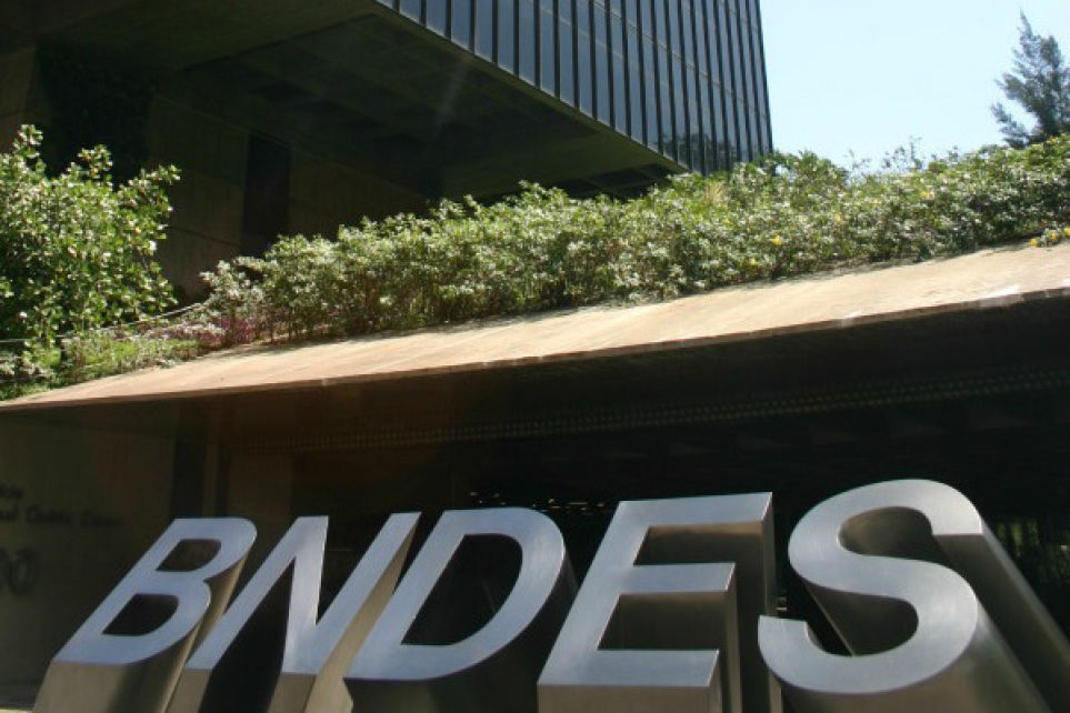BNDES altera regras de programas.