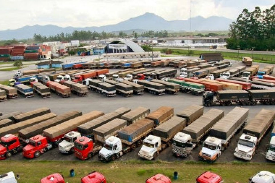 Pesquisa avalia condies dos pontos de parada nas rodovias