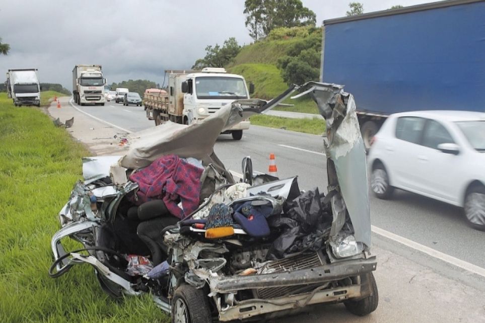 Chuva aumenta 30% nmero de acidentes nas BRs de Minas