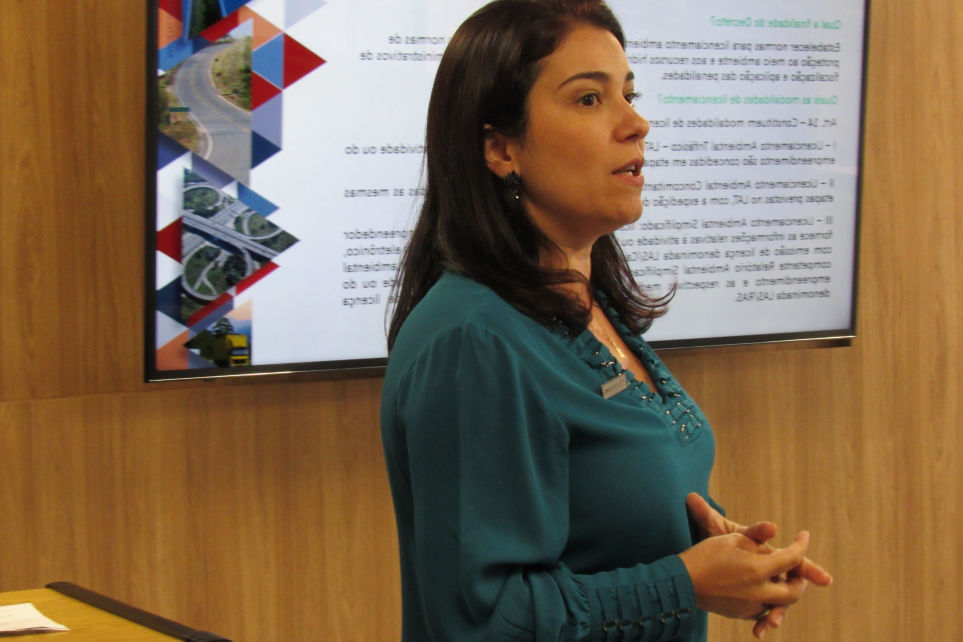 Setcemg capacita profissionais do transporte 