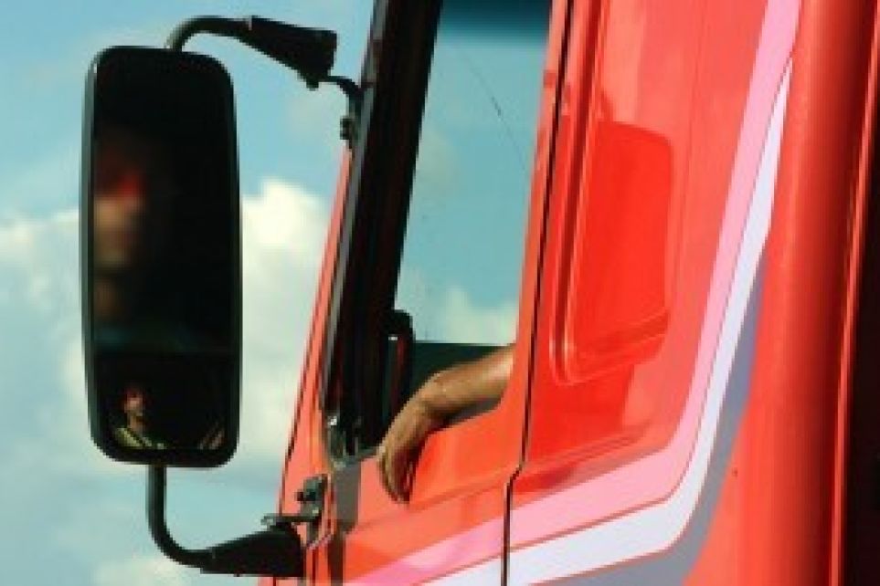Lei cria curso para motoristas que atingirem 14 pontos na CNH