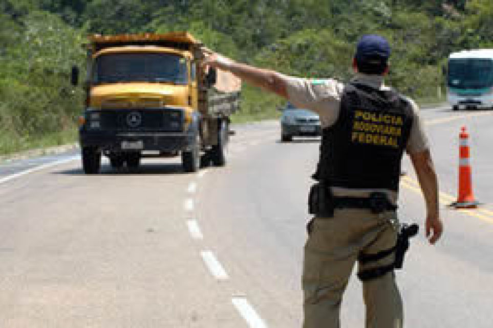 Operao Tiradentes - PRF registrou queda no nmero de acidentes