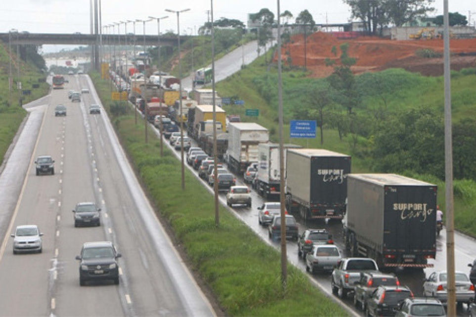 BR-040 est interditada parcialmente para obras de melhoria