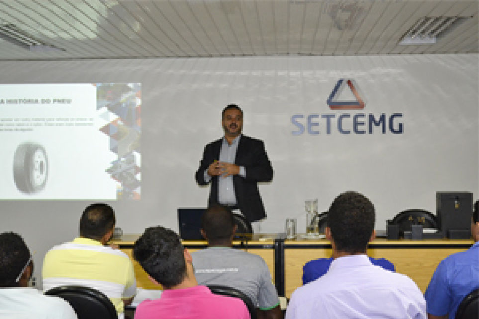 Capacitao do Setcemg teve foco nos cuidados com os pneus