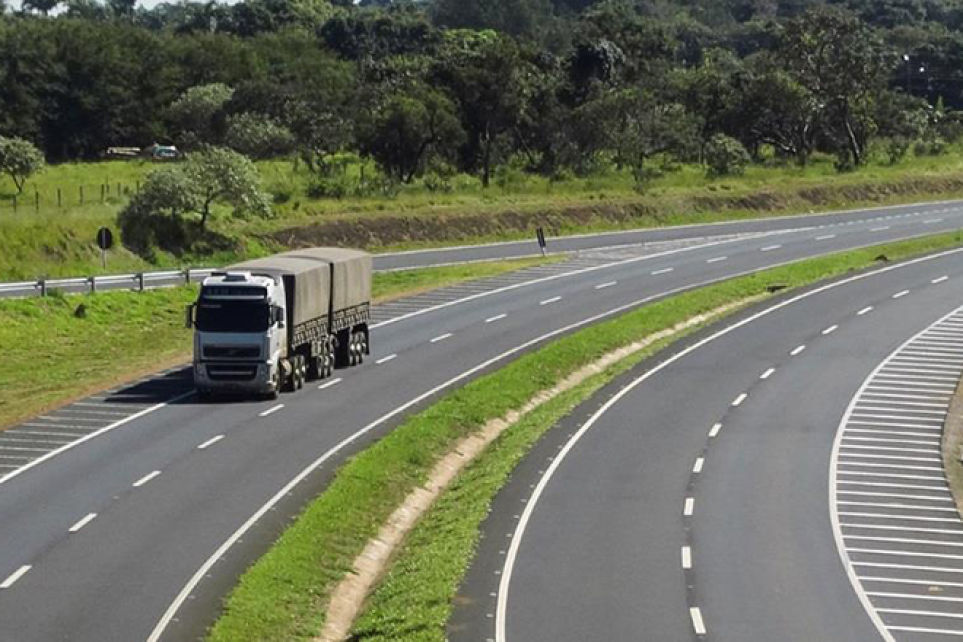 Transporte de cargas por terceiros