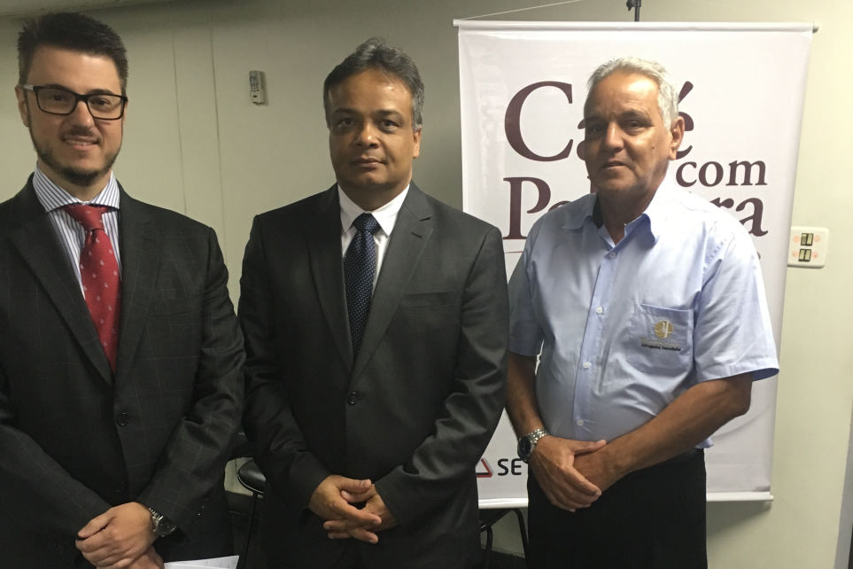 Caf com Palestra esclarece determinaes da Emenda Constitucional 87/2015