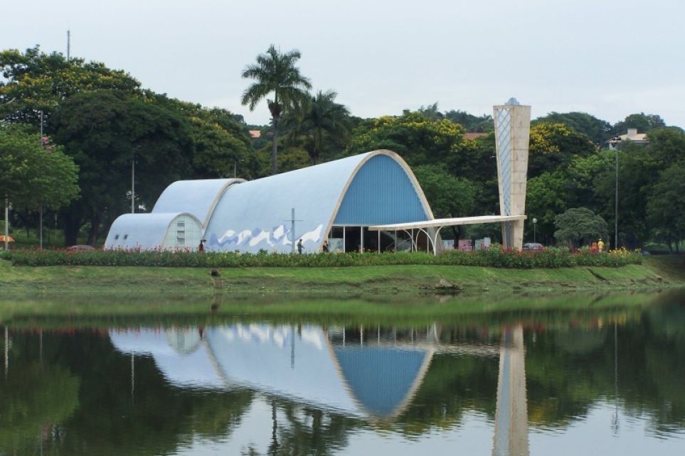 Feriado municipal altera o expediente nesta segunda-feira (8)