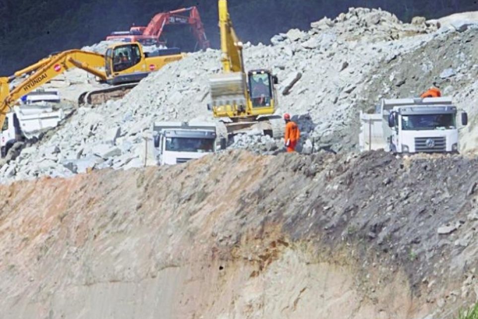 Governo deve quase R$ 4 bilhes a empresas que fazem obras do PAC
