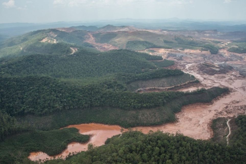 Setcemg participa de rede de solidariedade pelas vtimas da queda de barragens em Mariana