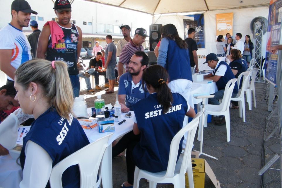 Unidades do Sest Senat comemoram o Dia do Caminhoneiro em Minas Gerais