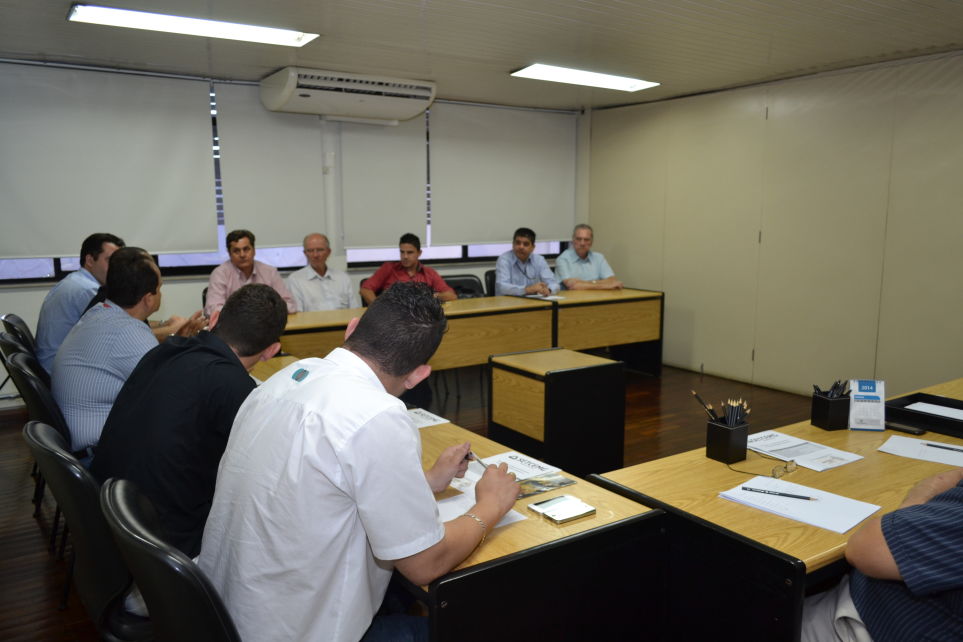 GT  Distribuio de Cargas rene-se pela primeira vez