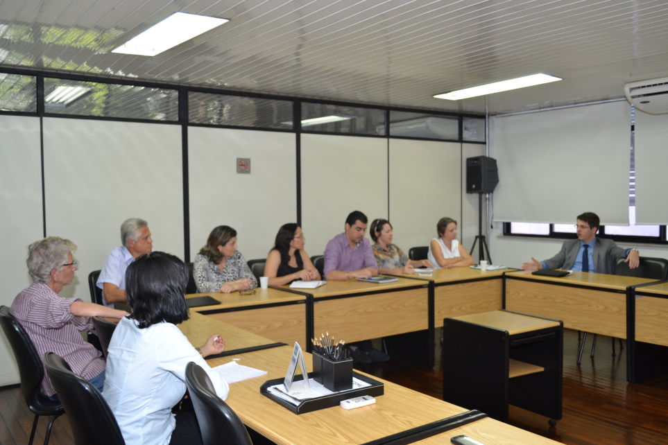 Legislao e tributos so discutidos em GT - Assuntos Jurdicos
