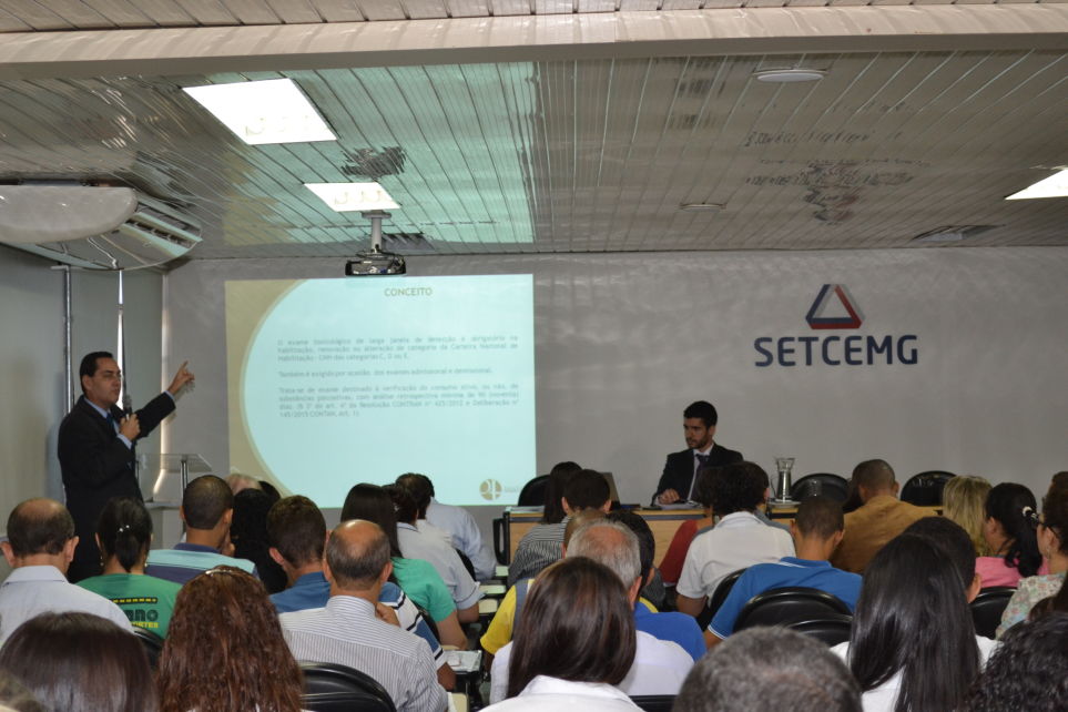 Caf com Palestra informa sobre o exame toxicolgico