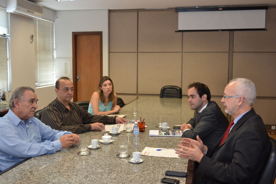 Fetcemg se reuniu com representantes da Sedese