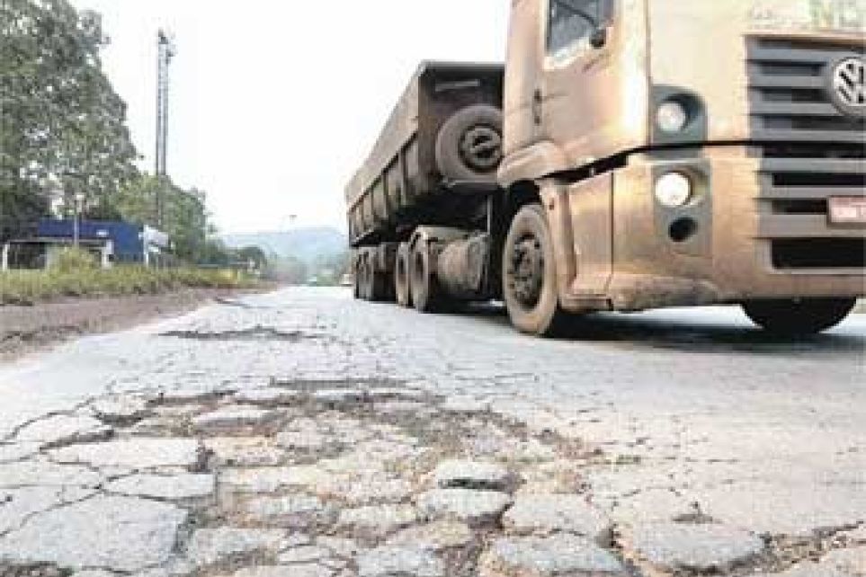 BR-040  s buracos at Congonhas