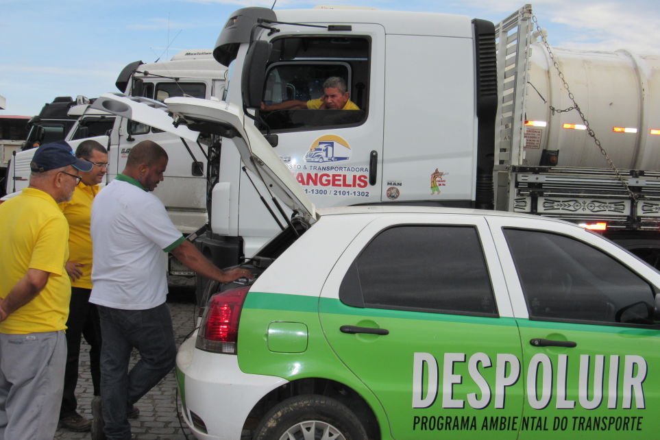 PARTICIPE DA BLITZ DO DESPOLUIR