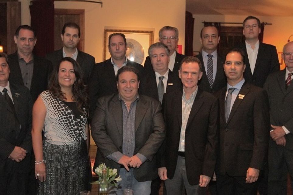Setcemg rene associadas e parceiros no 46 Jantar do Transportador