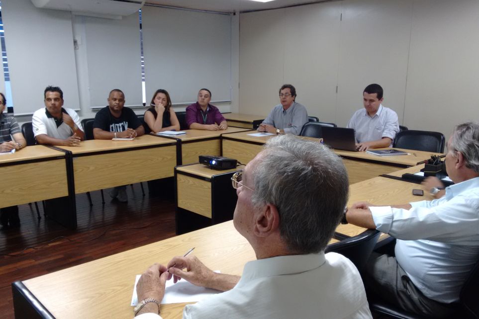 Setcemg rene grupos tcnicos de trabalho em sua sede