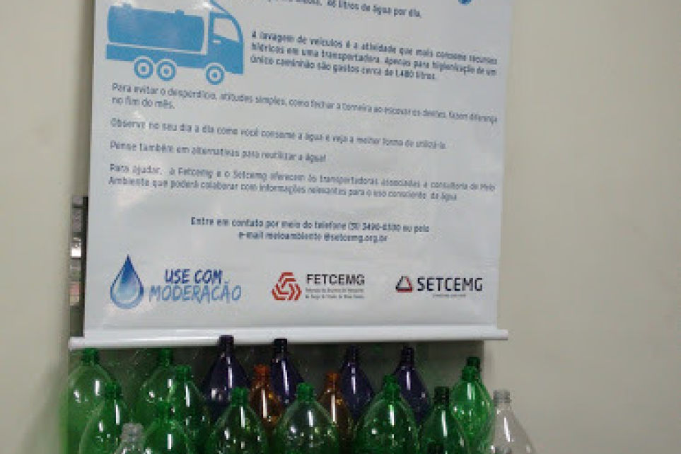 Consumo responsvel de gua  tema de campanha da Fetcemg e do Setcemg
