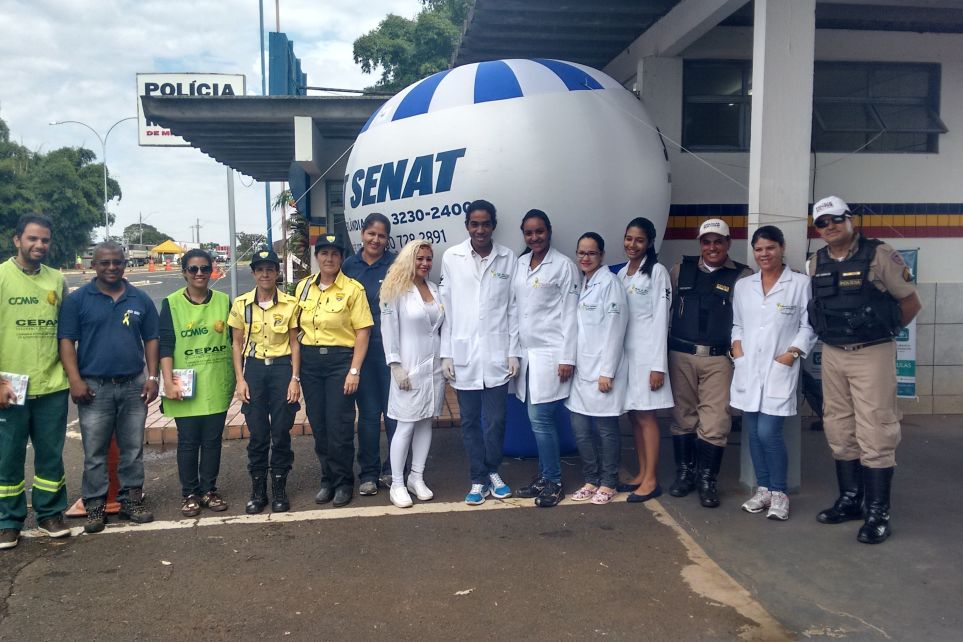 Uberlndia participa do movimento Maio Amarelo