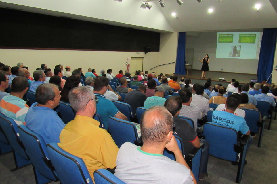 Combate ao uso de drogas  tema de debate em Uberaba