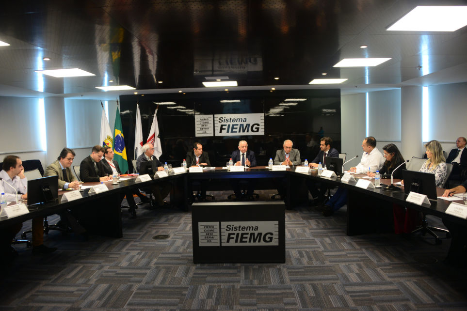 Fetcemg participa de Encontro Empresarial na Fiemg