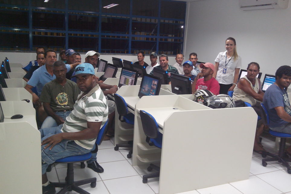 Sest Senat de Trs Pontas estimula a incluso digital para alunos dos cursos presenciais 