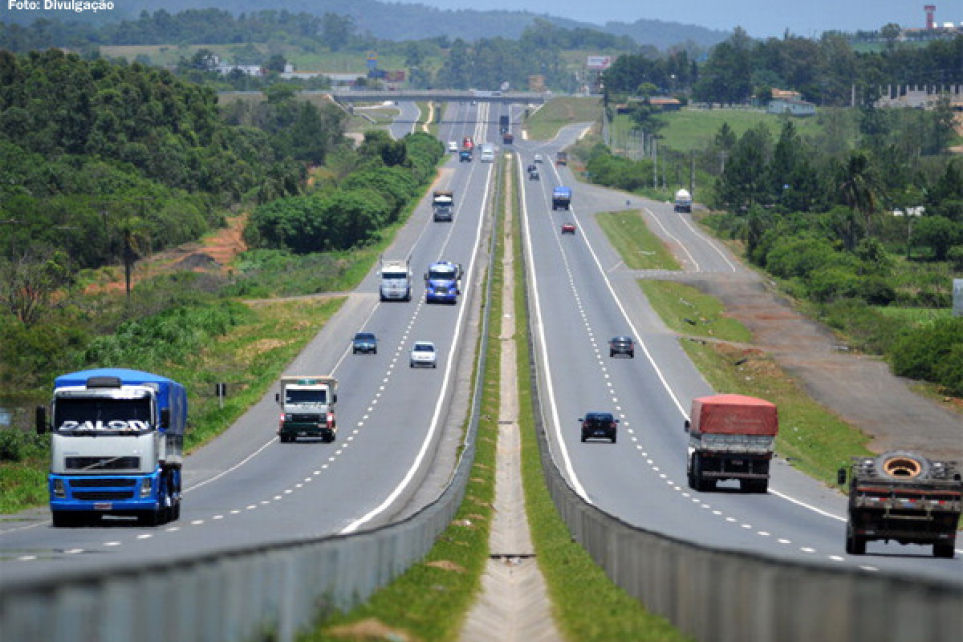 Em 11 meses, somente 67,5% dos recursos anuais previstos para transportes foram investidos pela Unio