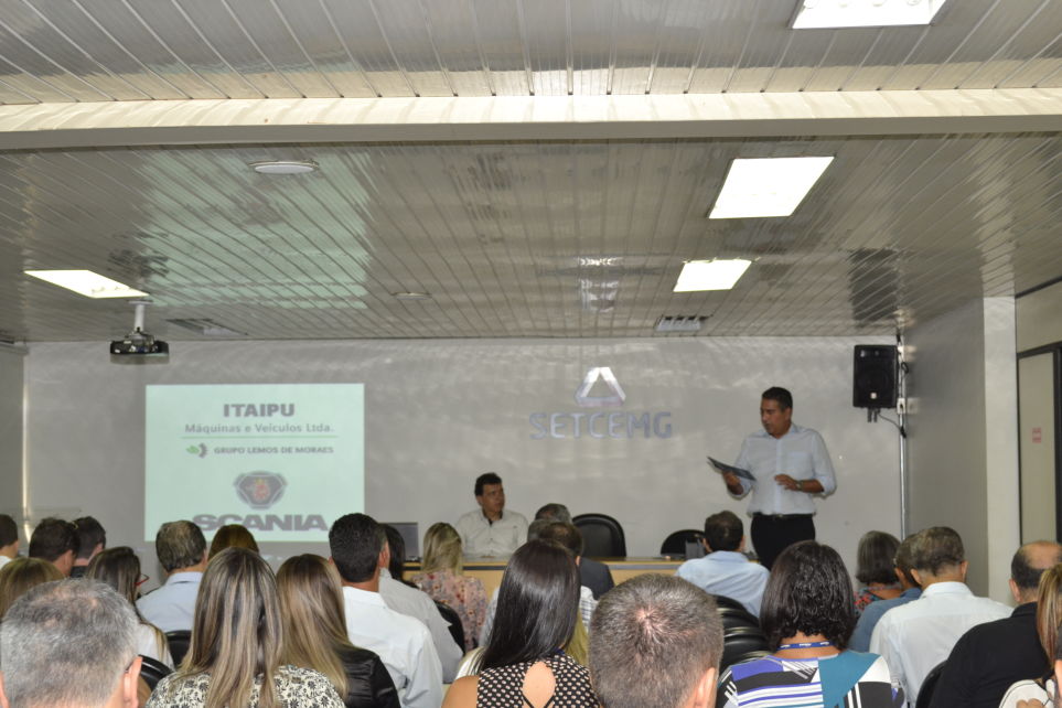 Caf com Palestra do Setcemg discute desempenho do transporte