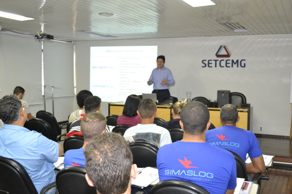 Gesto de almoxarifado e de armazm foram os temas das capacitaes do Setcemg