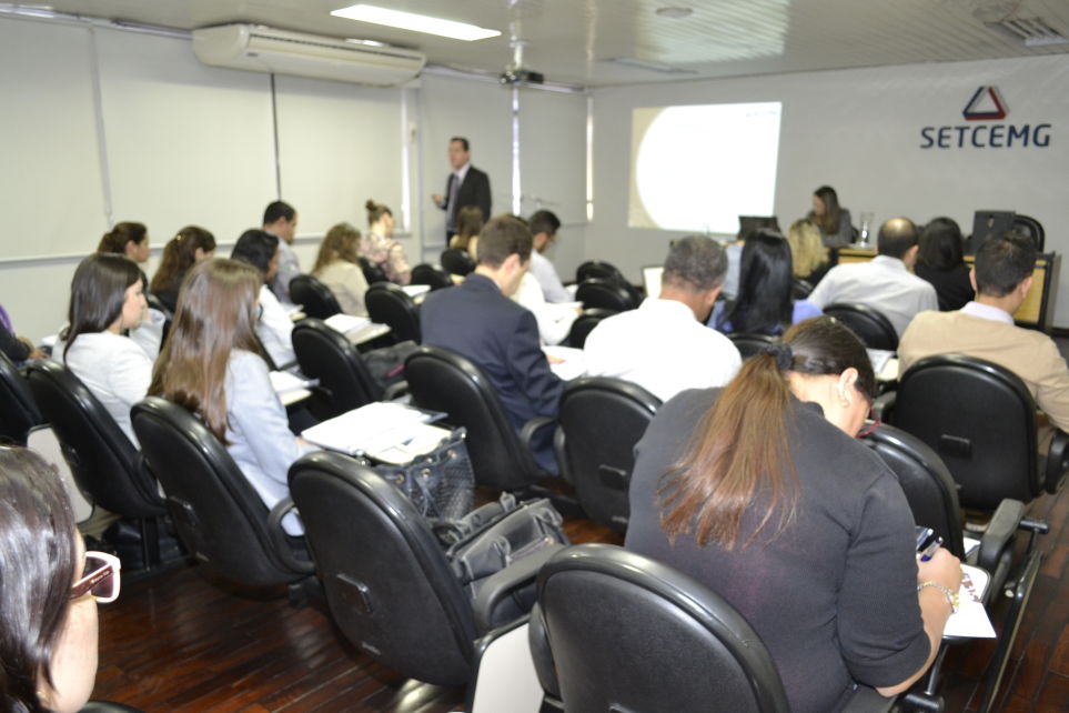 Setcemg realizou a primeira turma da capacitao Reforma Trabalhista: o que voc precisa saber!