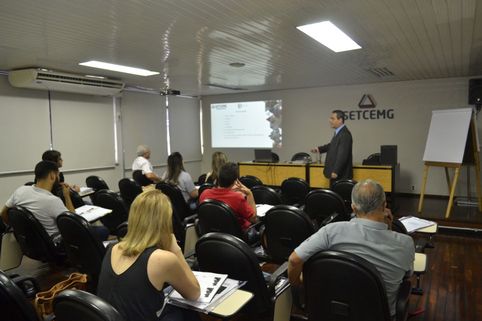 Reforma Trabalhista foi tema da primeira capacitao de 2018