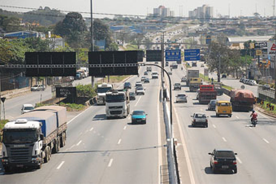 Anel Rodovirio vai ganhar 45 novas placas educativas numa iniciativa da Fetcemg e parceiros