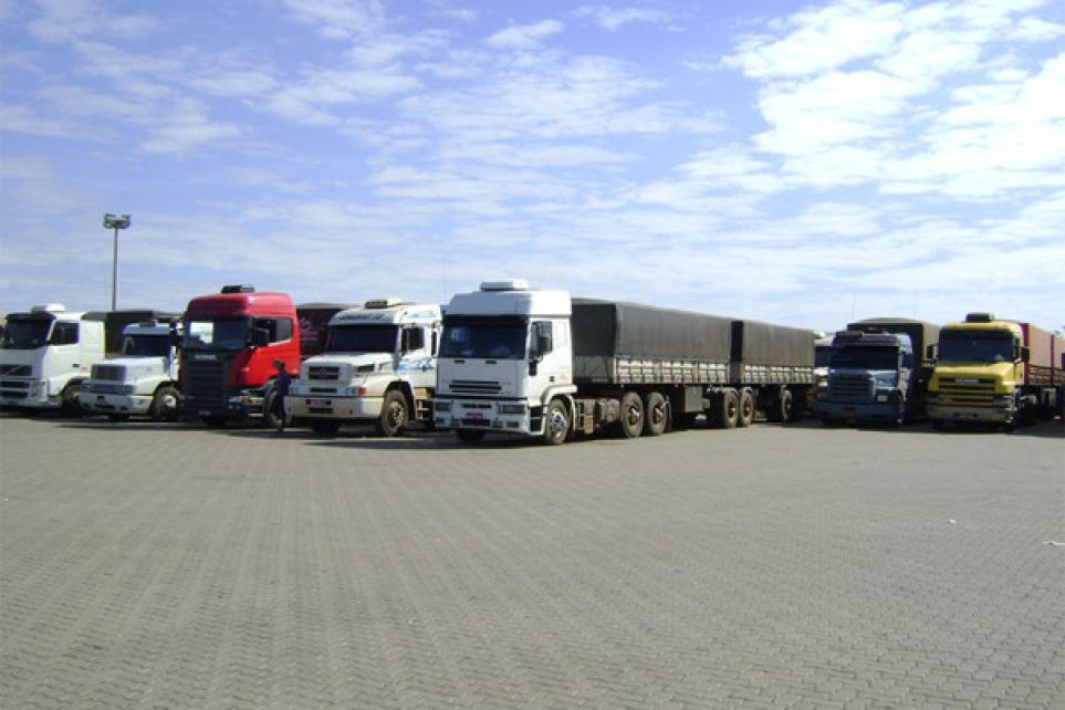 Indstria de implementos rodovirios recua 10,22 em 2014