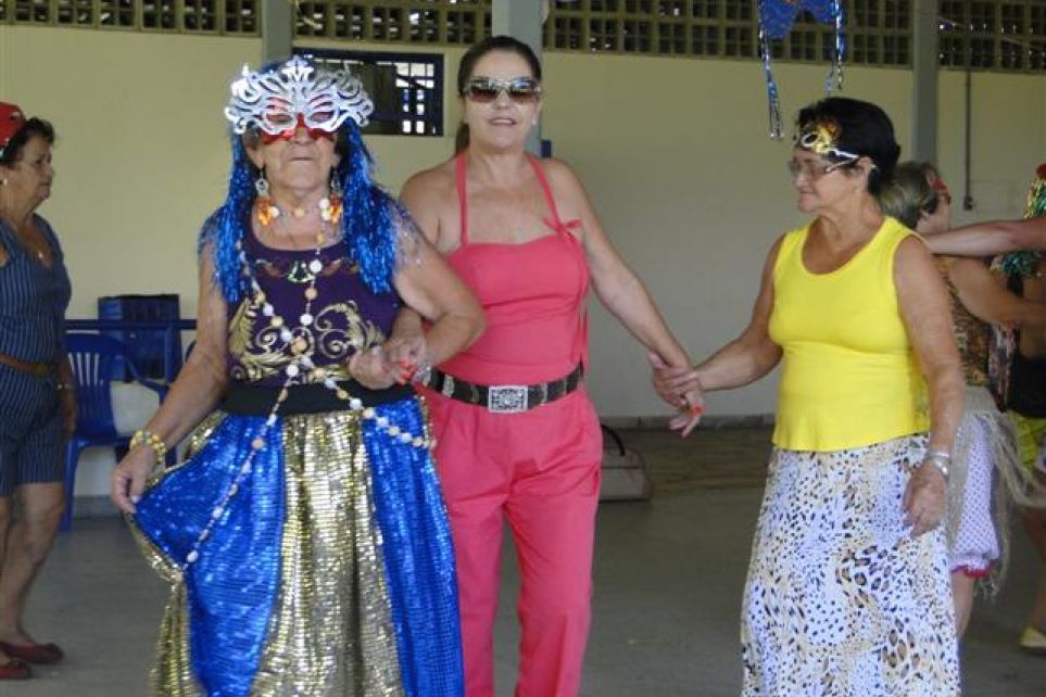Sest Senat de Dinvinpolis realiza festa de carnaval