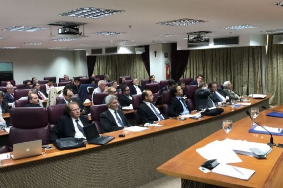 Representantes do TRC e membros da Comisso Especial do Marco Regulatrio debateram minuta do substitutivo ao PL 4.860/16