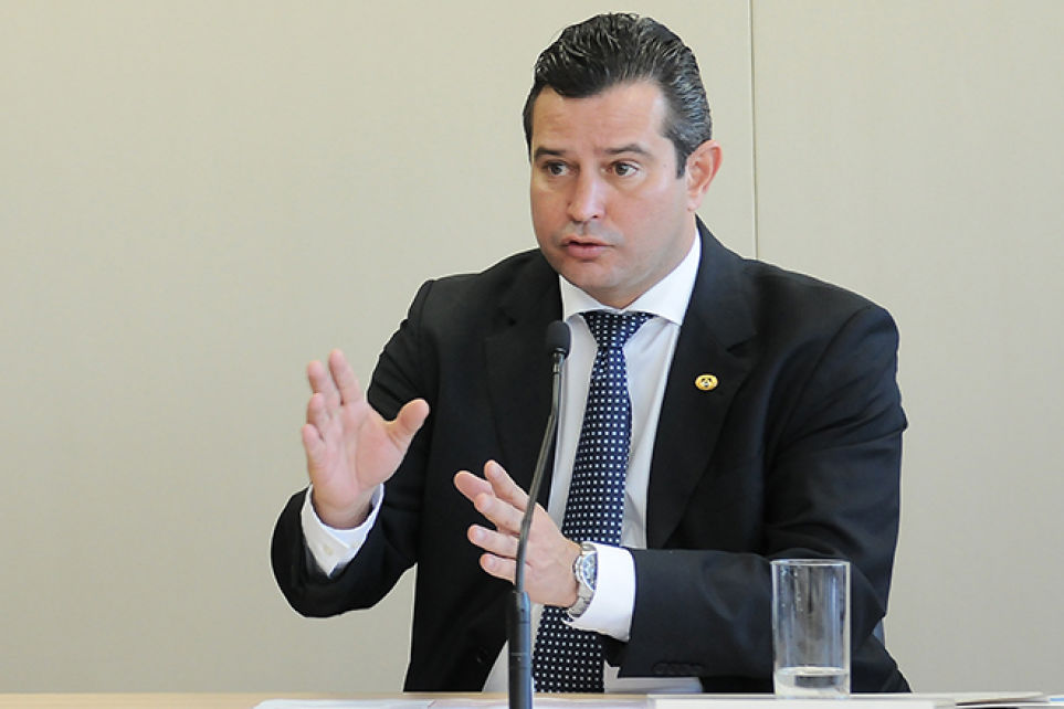 Ministro dos Transportes defende concesses para destravar investimentos