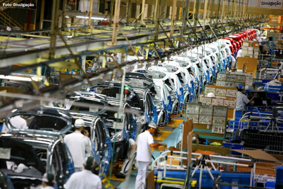IPI volta a ser integral para carros, mas caminhes permanecem isentos