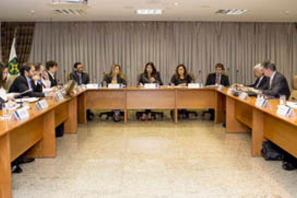 Empresrios e acadmicos discutem implantao do Observatrio do Transporte