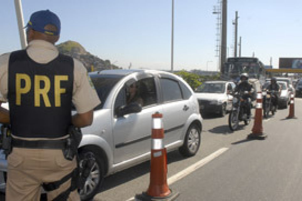 PRF inicia operao para reduzir acidentes nas festas de fim de ano e frias