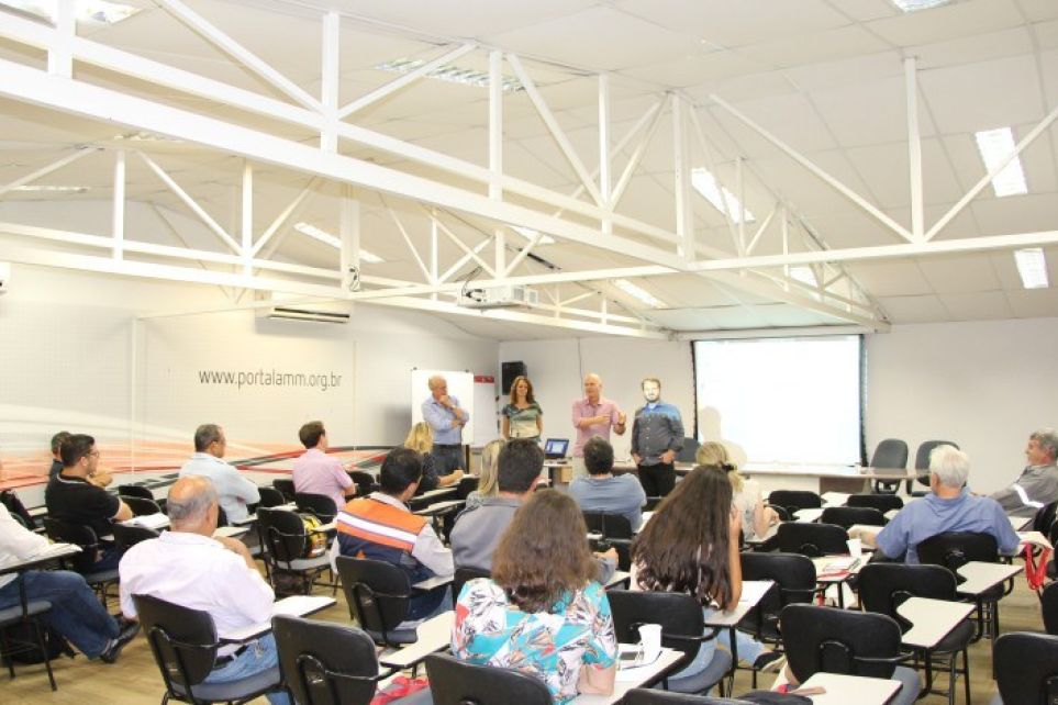 Fetcemg participa de reunio da P2R2