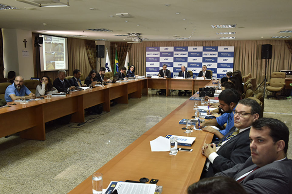 58,2% das rodovias tm problemas