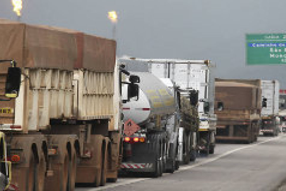 Porto de Santos inicia testes operacionais com controle do acesso de caminhes