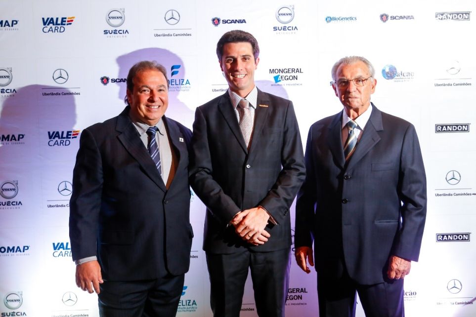 Settrim comemora 30 anos e realiza evento para homenagear empresrios do transporte