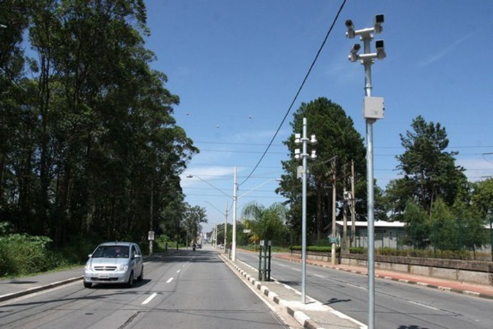 Seis novos radares passam a operar nas rodovias mineiras
