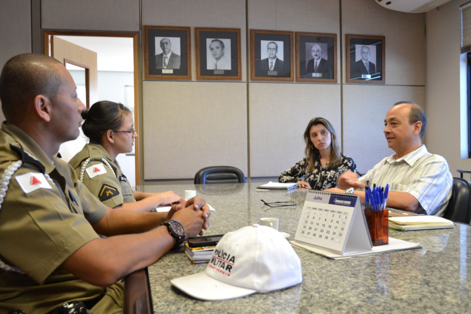 Fetcemg e representantes da PMMG discutem parceria 